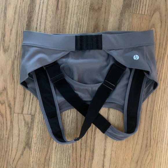 Pumping and Nursing Sports Bra 2.0 - Picture 3 of 10